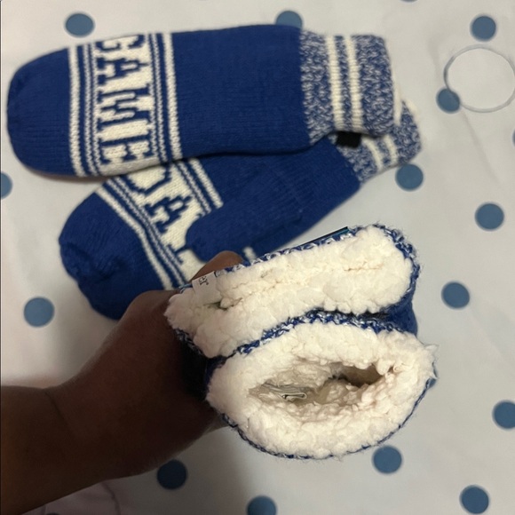 “Game Day” Isotoner Blue and White Knit Mittens - Picture 7 of 10